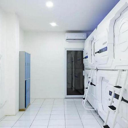 Reddoorz Hostel Near Taman Puring Jakarta Exterior photo