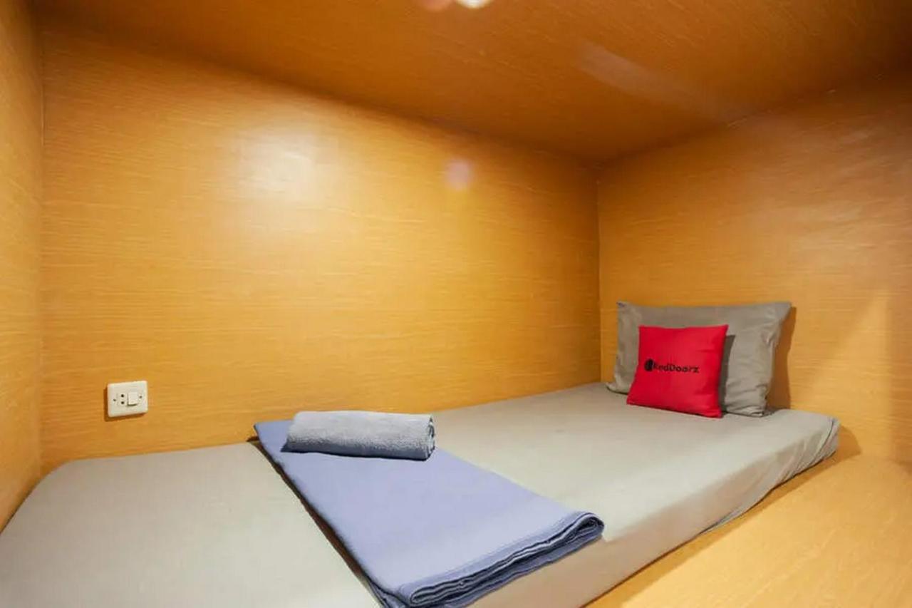 Reddoorz Hostel Near Taman Puring Jakarta Exterior photo