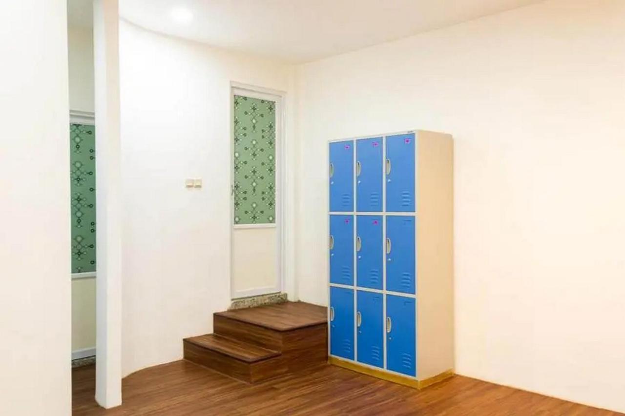 Reddoorz Hostel Near Taman Puring Jakarta Exterior photo